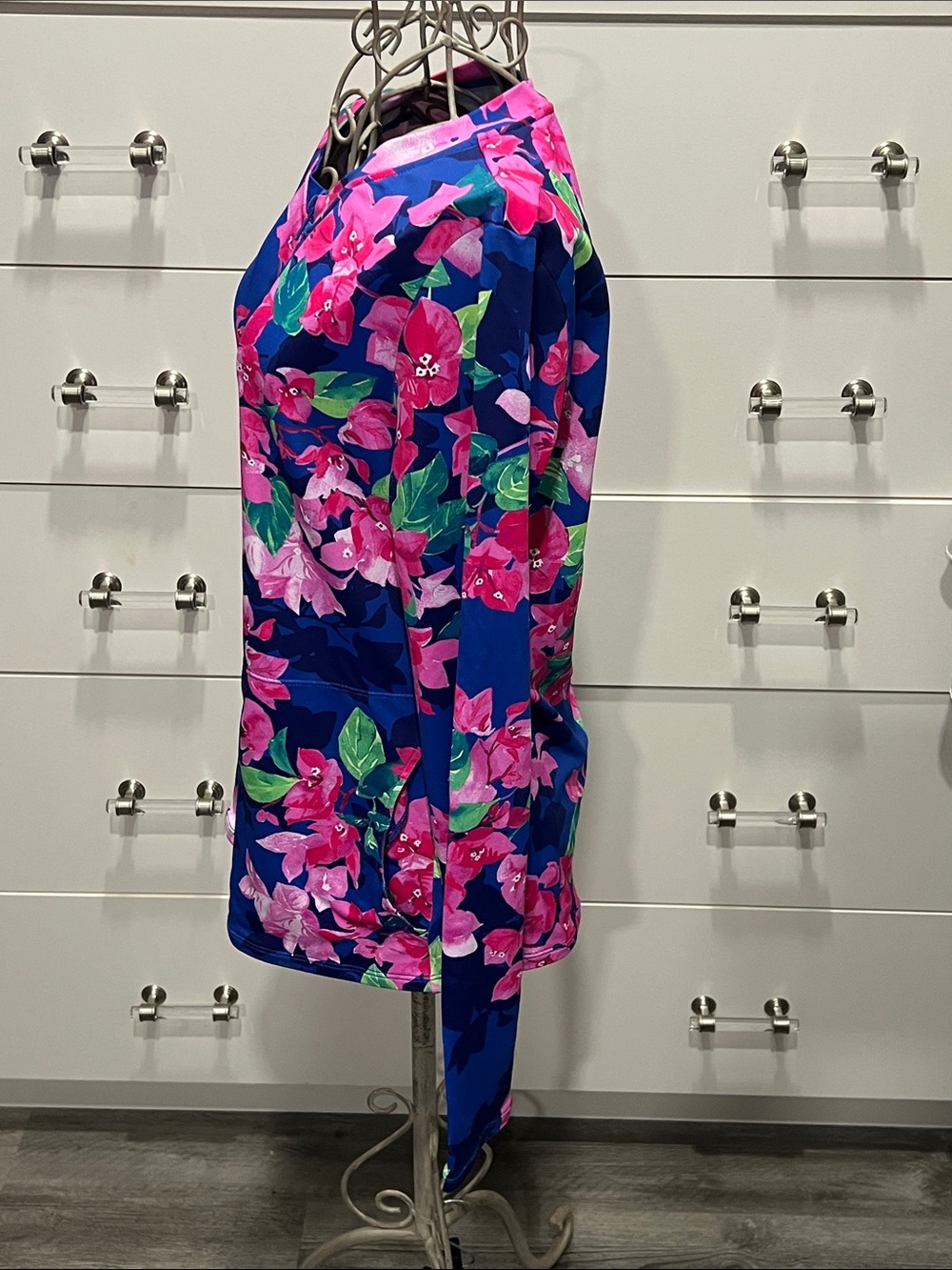Tommy Bahama Bougainvillea Full Zip
Long Sleeve Rash Guard/Coverup , size M - Picture 3 of 8